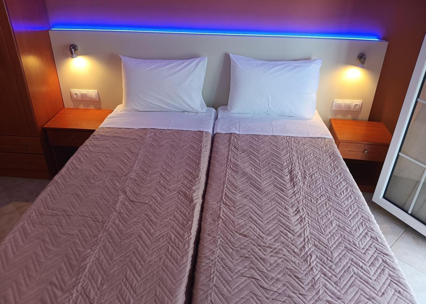 לפטוקריה Oasis Blue Inn מראה חיצוני תמונה